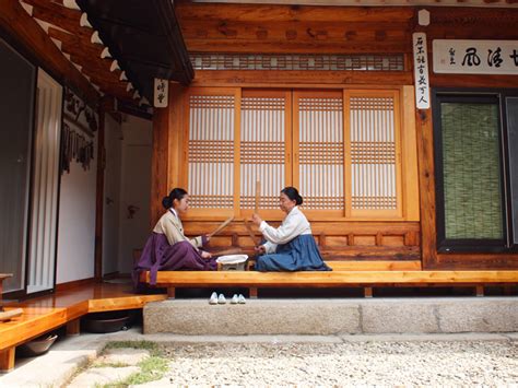 The Woodcutter's Daughter Reveals Hidden Depths of Korean Folk Tradition!